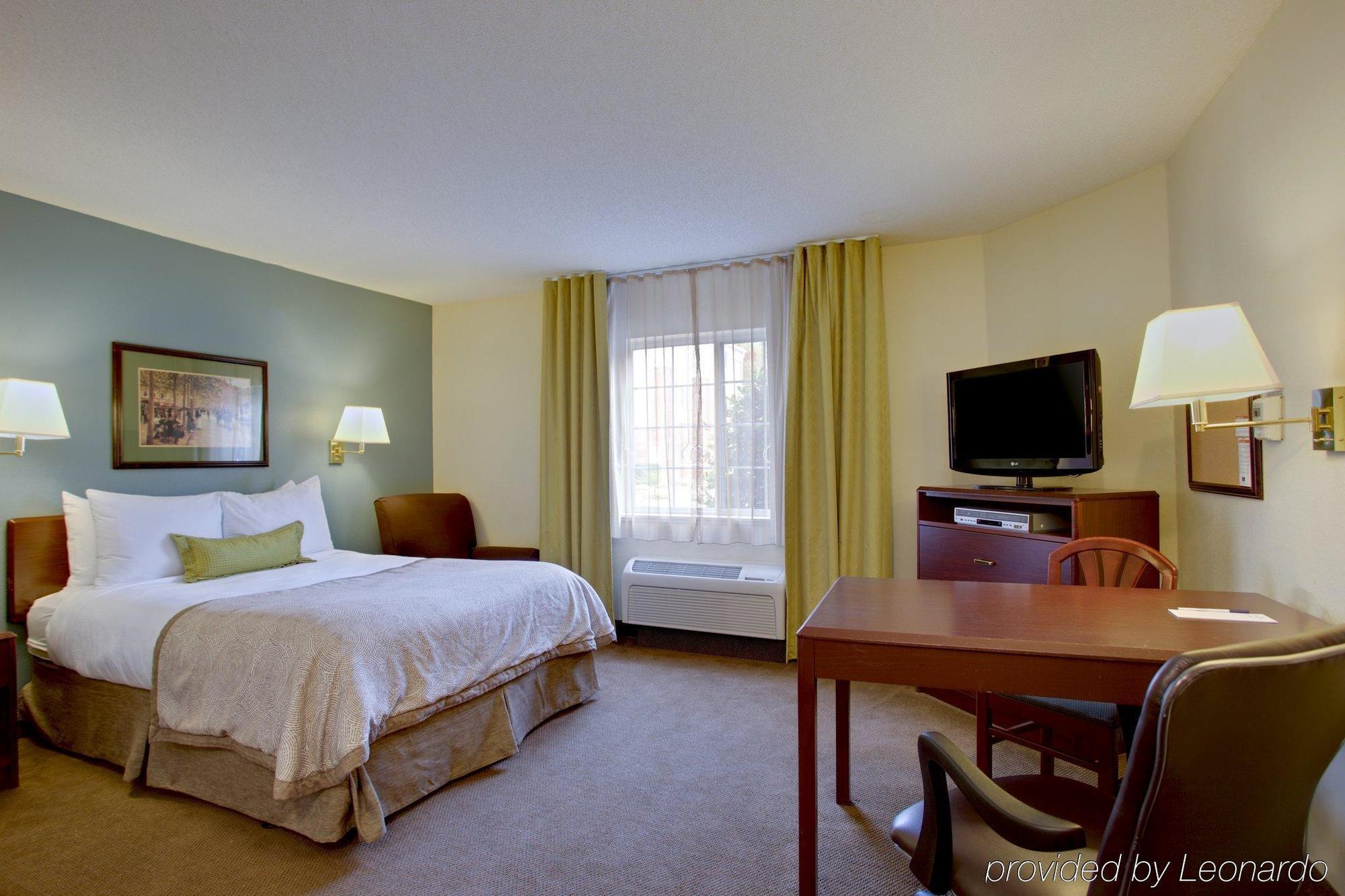 Candlewood Suites Raleigh Crabtree By Ihg Exterior foto